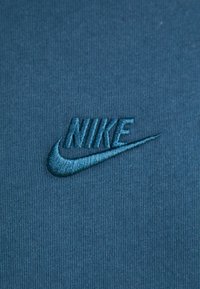 Nike Sportswear TEE - Pamata T-krekls - armory navy