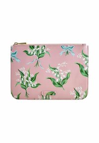 Custodia in pelle sintetica rosa con motivo floreale di mughetto e dettagli verdi. Presenta una cerniera dorata e una targhetta con il marchio.