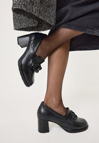 Tamaris COMFORT TROTTEUR - Platform heels - black nappa