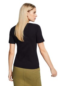 Esprit RHINES - T-shirt imprimé - black