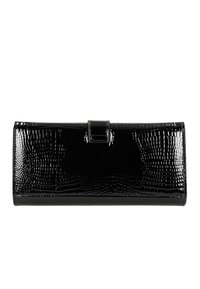 Černá peněženka z umělé kůže s krokodýlím vzorem, obdélníkového tvaru, hladké textury a malým zámkem uprostřed.