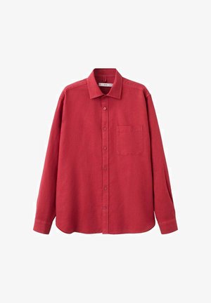 Rød langærmet skjorte i hørstof. Har spidst krave, knaplukning foran og en enkelt brystlomme. Glat tekstur, løs pasform.