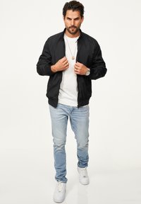 One Redox ÜBERGANGS - Bomberjacke - black