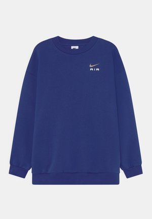 Granatowa bluza dresowa z długim rękawem i okrągłym dekoltem, z ściągaczami na mankietach i u dołu, z małym srebrnym logo Nike oraz napisem "AIR" na lewej piersi.
