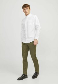 Jack & Jones - MIT REGULAR FIT  - Chino stiliaus kelnės - olive night Miniatiūros vaizdas 1