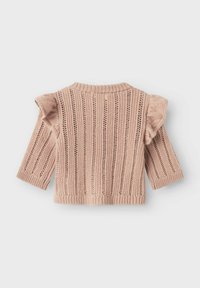 Virkat rosa tröja med ribbad textur, puffärmar och rund halsringning. Har vertikala ränder och mönster med öppet arbete.