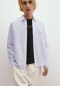 PULL&BEAR STRIPED - Camicia - white