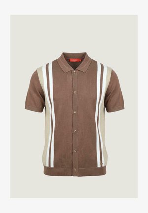 Polo marrone a maniche corte in maglia con bottoni sul davanti e strisce verticali bianche e beige sui lati.