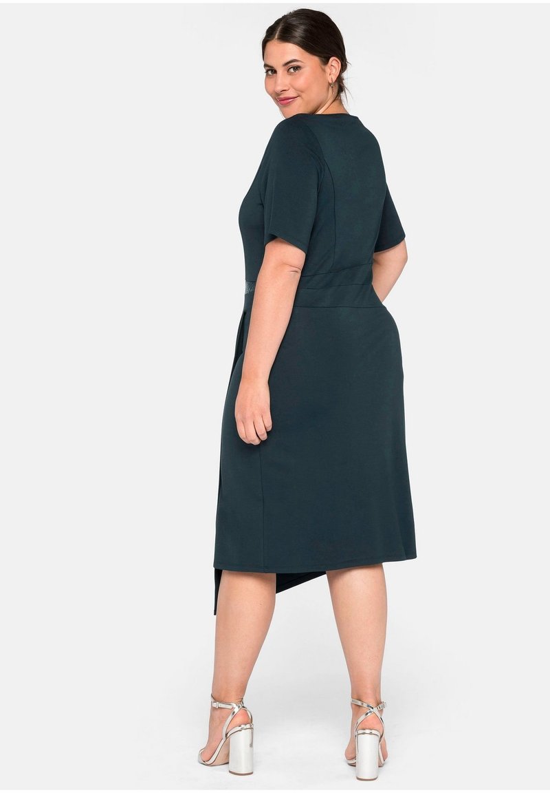 Sheego Cocktailkleid Festliches Kleid Dunkelpetrol Petrol Zalando De 
