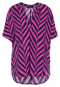 Blusa maniche corte in pattern zigzag blu navy e rosa, con scollatura a V e vestibilità ampia. Tessuto leggero e testurizzato. Orlo arrotondato.