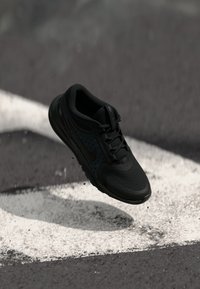 Vybráno, black/anthracite