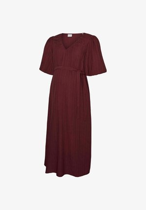 Zwangere jurk in donkerrood, met een V-hals, korte puffmouwen en een riem voor aanpassing. Geweven stof met verticale strepen.