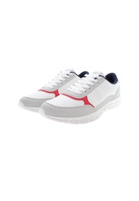 Sneakers bianche con accenti in suede grigio e dettagli rossi. Parte superiore perforata per traspirabilità, suola imbottita e design con lacci.