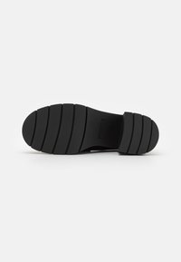 Call it Spring Platform heels - black