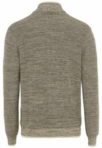 Maglione lavorato a maglia in una tonalità di grigio tenue con un motivo testurizzato, dotato di colletto e polsi a coste e un'emergente sfumatura all'orlo.