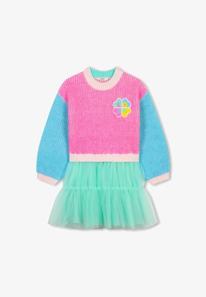 Dziewczęca sukienka sweterkowa z długim rękawem, różowym gorsetem, niebieskimi rękawami, falbaną z miętowego tiulu oraz kolorową naszywką z napisem "LOVE" i kwiatem na piersi.
