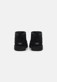 UGG Botki