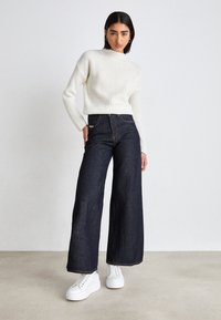 Calvin Klein BUBBLE CUPSOLE LACE UP - Sportbačiai - white/silver