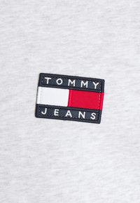 Tommy Jeans Jednoduché tričko - mottled grey