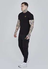 SIKSILK MUSCLE FIT  - T-shirt basic - black