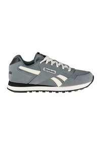 Zapatillas Reebok en gamuza y malla gris con detalles en blanco, que cuentan con una suela de goma negra y un diseño clásico de cordones.