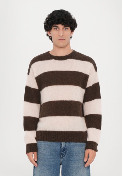 CLOSED STRIPE CREW NECK JUMPER - Striktrøje - espresso brown