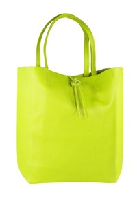 Limoengroene leren shopper met een gestructureerd oppervlak, twee handvatten en een trekkoordsluiting. Rechthoekige vorm met een open bovenkant.