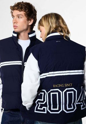 Red Bull Racing x Pepe Jeans, RED BULL RACING X PEPE JEANS WAISTCOAT GRAPHIC VEST UNISEX - Weste - navy