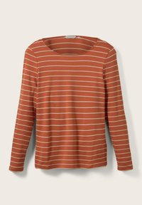 Langarm-T-Shirt in rostorange mit cremefarbenen horizontalen Streifen. Mit einem gerundetem Ausschnitt und aus weichem, glattem Baumwollmaterial.