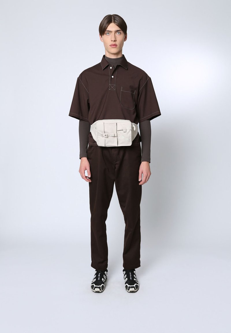 pinqponq - TETRIK - Gürteltasche - cliff beige, Vergrößern