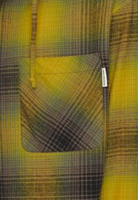 Redefined Rebel DALLAS SHIRT HOOD REGULAR FIT - Camisa - yellow