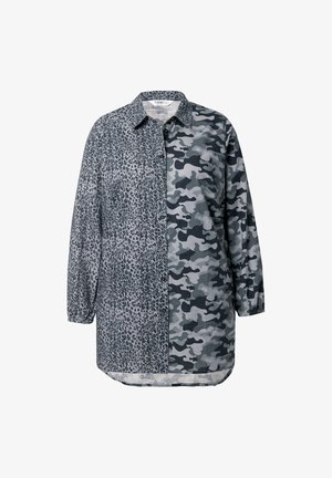 Pitkähihaisessa paidassa on jakautunut design: toisaalta leopardikuosi, toisaalta naamiointikuosi, molemmat harmaan sävyissä. Napituskaula.