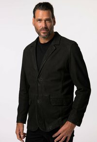 Schwarze Lederblazer mit Reverskragen, zwei Knöpfen und Fronttaschen; verfügt über eine glatte Textur und eine taillierte Passform.