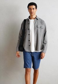 Thumbnail Image 2