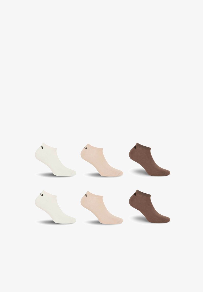 Six paires de socquettes basses en blanc, beige et marron, disposées en deux rangées sur un fond blanc.