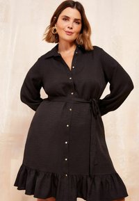 Curves Like These UTILITY REGULAR FIT - Košilové šaty - black
