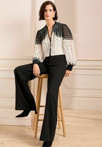 Love & Roses PETITE FIT -   BUTTON DETAIL LONG SLEEVE  - Camicetta - black white