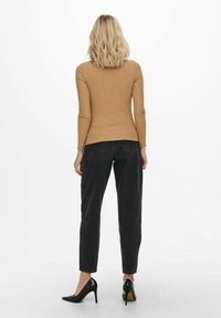 ONLY ONLEMMA - Striktrøje - tobacco brown