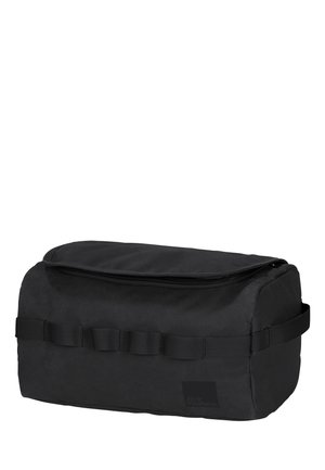 Schwarze Stofflagertasche mit rechteckiger Form, Reißverschlussoberteil und flachen Seiten. Mit horizontalen Webbandakzenten und Logoanhänger.