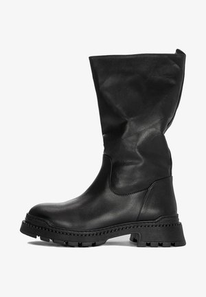 Boccato Kozaki na platformie