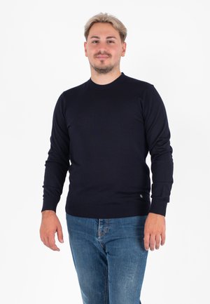 - Sweter