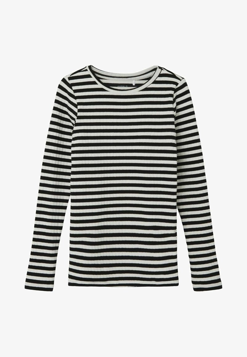 Fekete-fehér csíkos, hosszú ujjú felső, bordázott textúrával és kerek nyakkivágással. A csíkok különböző szélességűek, merész mintát alkotva.