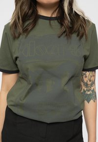 Paradiso Clothing THE DOORS NEW HAVEN FRAME RINGER - Print T-shirt - green