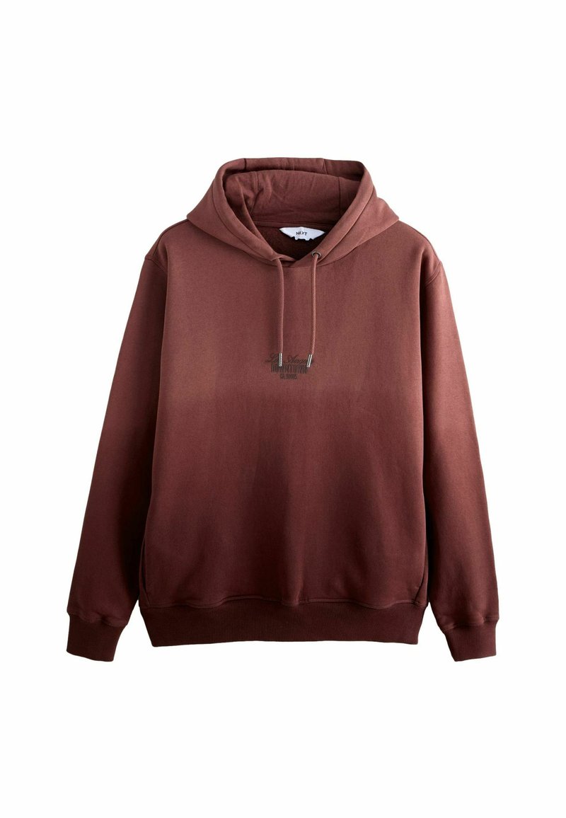 Bruine hoodie gemaakt van zachte stof, met een kangaroo zak, een capuchon met trekkoord en een subtiele logo detail in het midden.