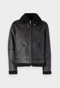Schwarze Lederjacke mit einem weichen schwarzen Kragen, Reißverschluss, Seitentaschen und strukturiertem Design an Ärmeln und Saum.