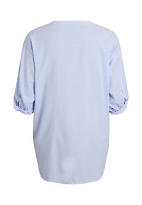 Niebiesko-biała bluzka w kratę, krótkie podwinięte rękawy, luźny krój, zaokrąglony dekolt, miękki materiał, widok z tyłu ukazujący minimalistyczne detale.