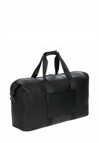 Sac de voyage en cuir noir avec deux poignées supérieures, fermeture éclair, base plate et poche frontale à rabat. Texture lisse et forme rectangulaire.