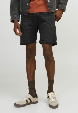 RELAXED FIT - Short en jean - black denim