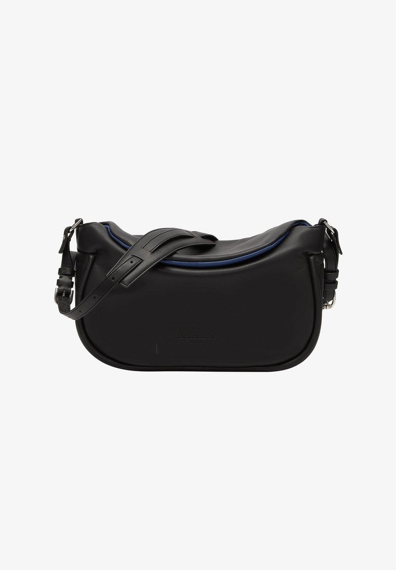 Sac à bandoulière en cuir noir avec une silhouette courbée, mettant en valeur un accent bleu le long du bord supérieur et une sangle ajustable.
