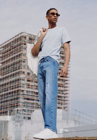 Levi's® 501® LEVI'S®ORIGINAL - Calças de ganga de perna direita - blue denim